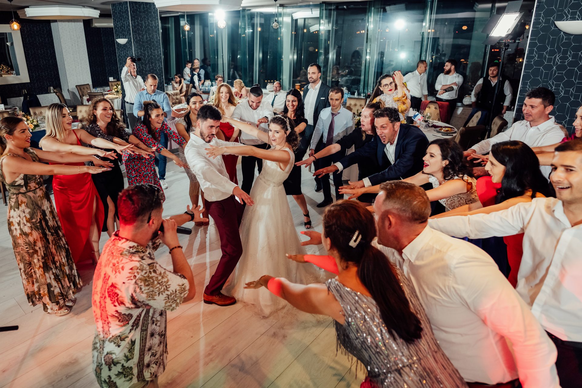 nunta perfecta cu o formatie de nunta